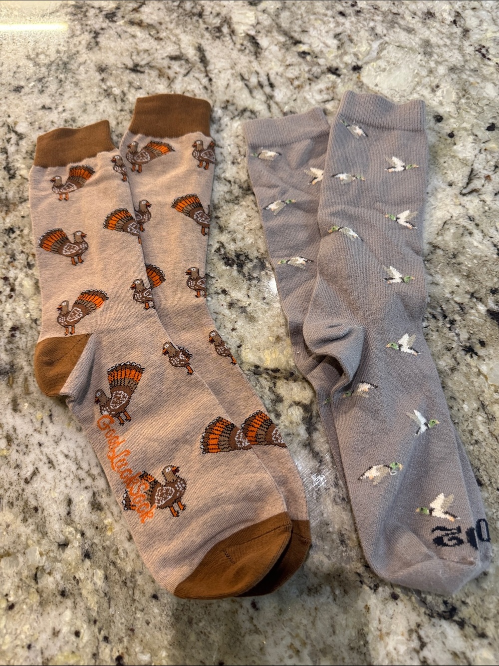 Men's Novelty Turkey & Duck Crew Socks - Gray/Brown
